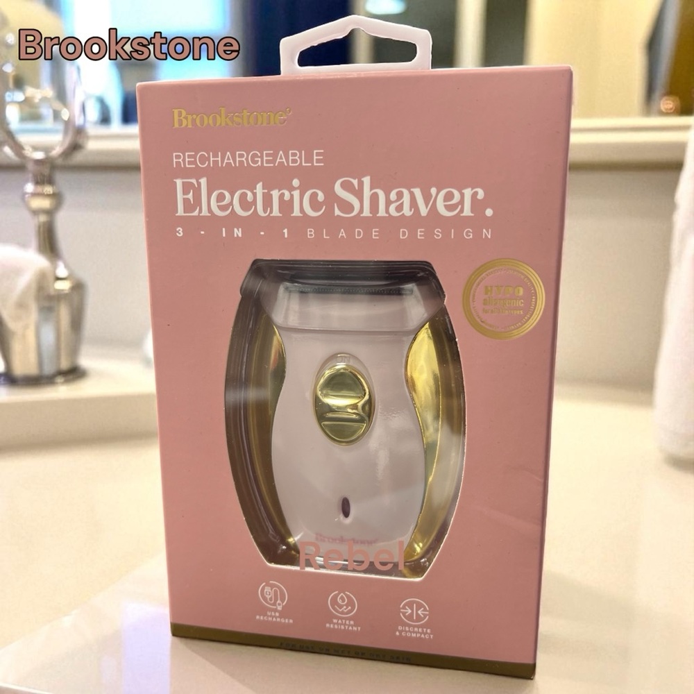 NIB BROOKSTONE RECHARGEABLE ELECTRIC SHAVER WET OR DRY USB COMPACT